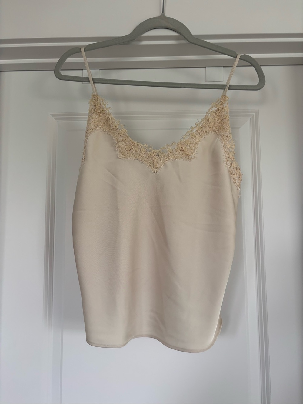 cupcakes & cashmere Blush Lace-Trim Satin Cami